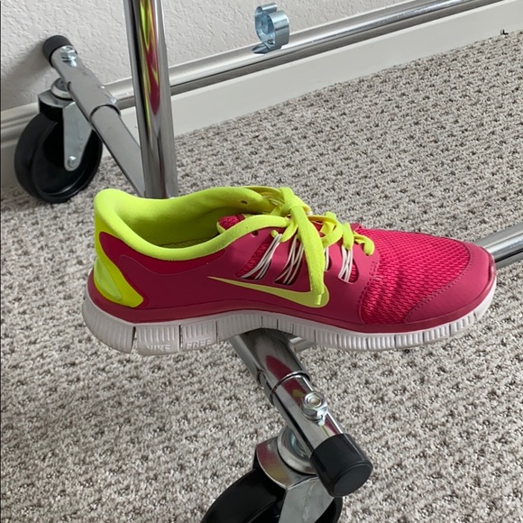 Nike Running Shoes - Picture 3 of 4